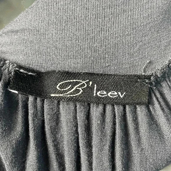 B’leev sleeveless tunic beaded neck - Picture 5 of 5